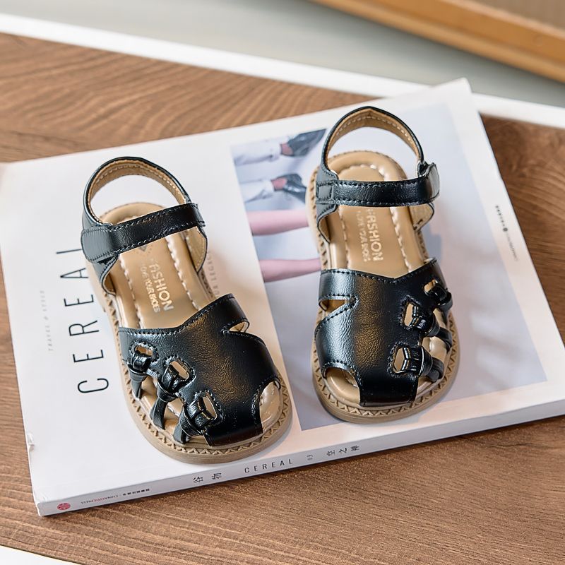 P summer new retro baotou princess style sandals soft sole non-slip girls Velcro outdoor fashion beach sandals